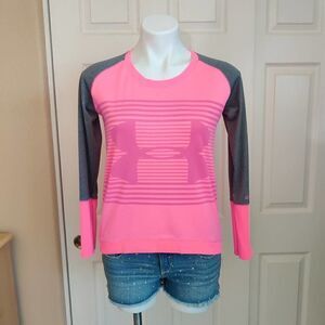 Under Armour striped high low stretch athletic top